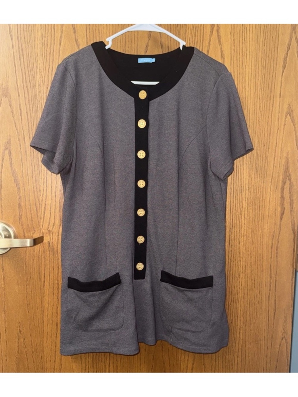J. McLaughlin Gray Ponte Knit Tunic Contrast Trim Gold Embossed Buttons Size 12